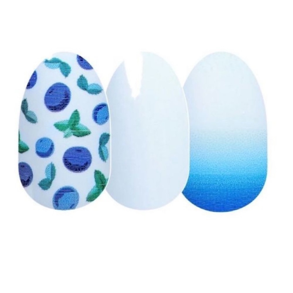 *Retired* Color Street: Berry Sweet | Pastel Blue Summer Spring Gradient Pale - Picture 10 of 11
